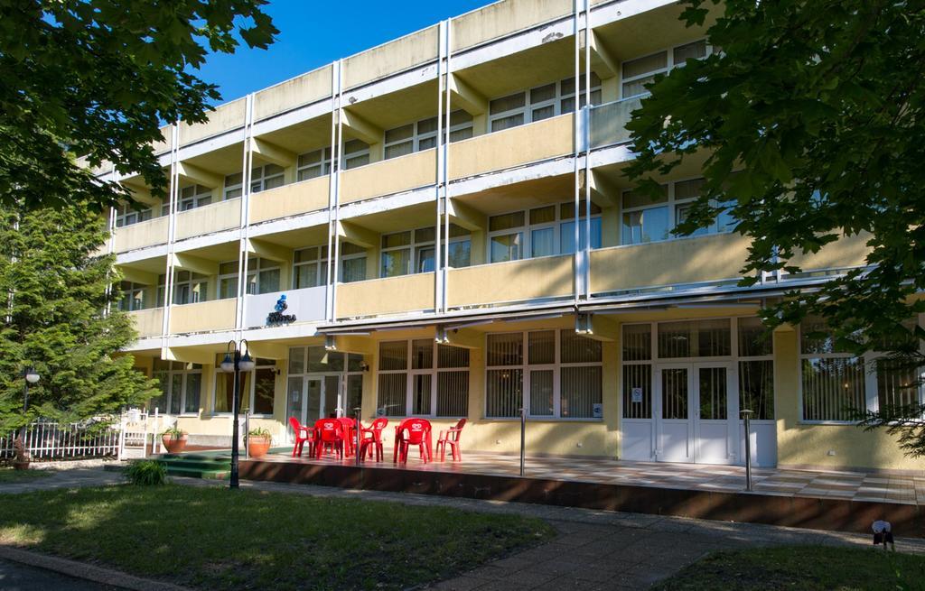 Hotel Nostra Siofok Bagian luar foto