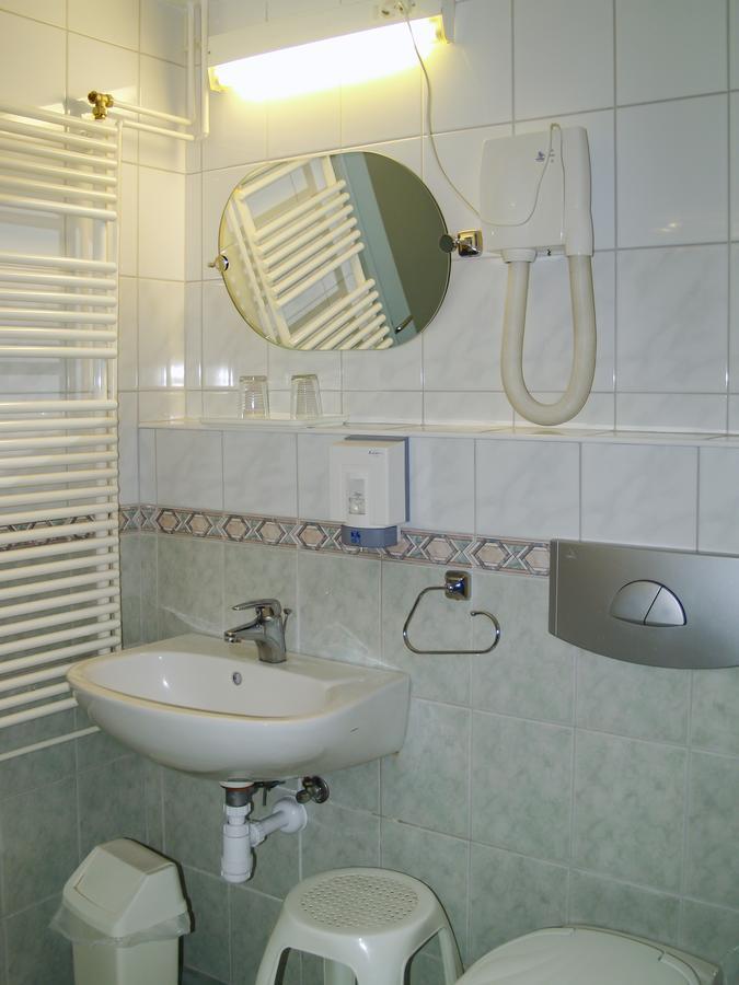 Hotel Nostra Siofok Bagian luar foto